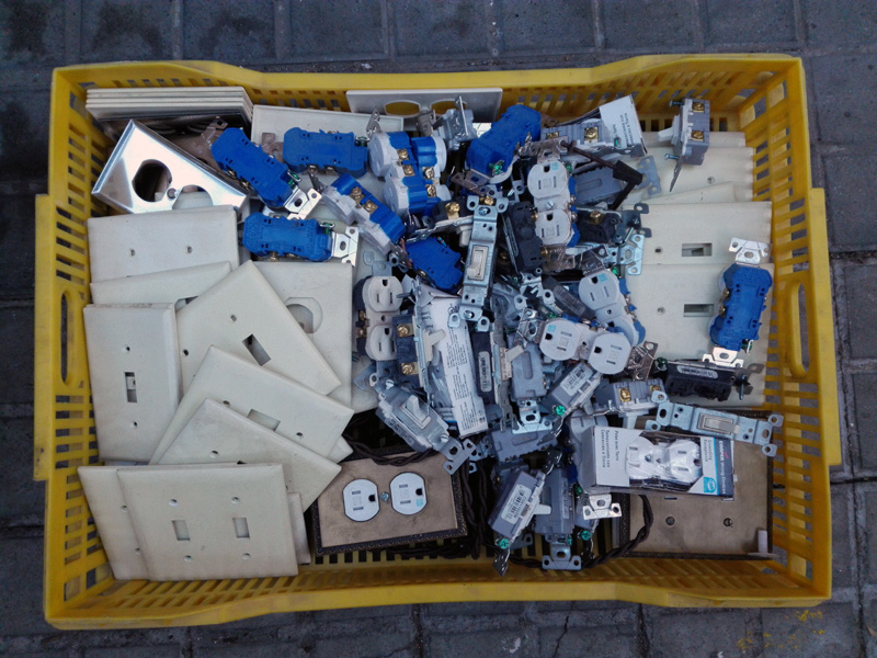 material ferreteria griferia electricidad consultar modelos y cantidades